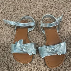Wonder nation silver girl's Chambray
Knotted, denim Sandal. Size 1